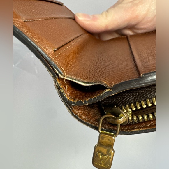 Louis Vuitton Monogram Bifold Compact Wallet w/ Zip Around Coin Compartment - Picture 13 of 14